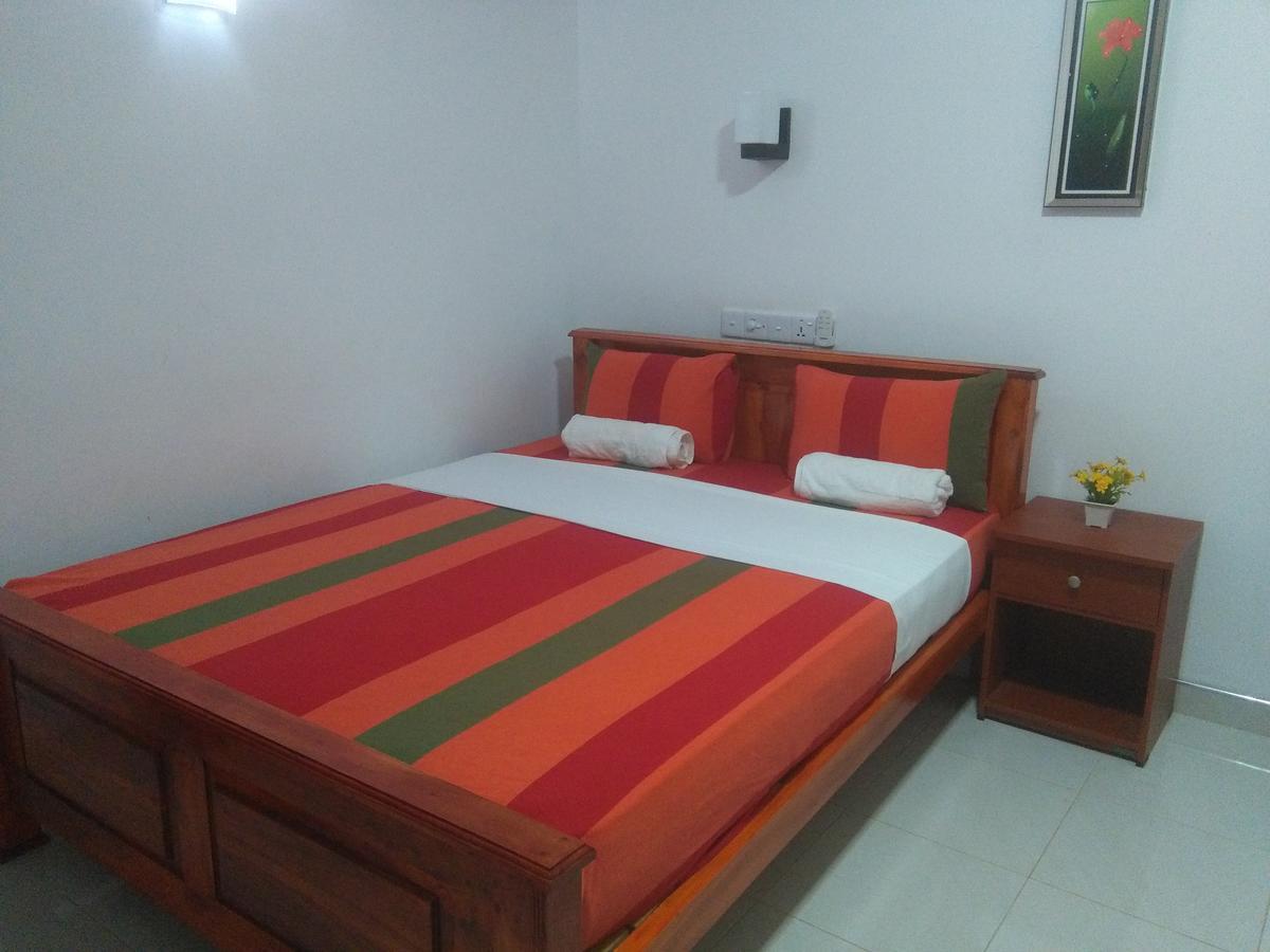 Hotel Camorich Tissamaharama Extérieur photo