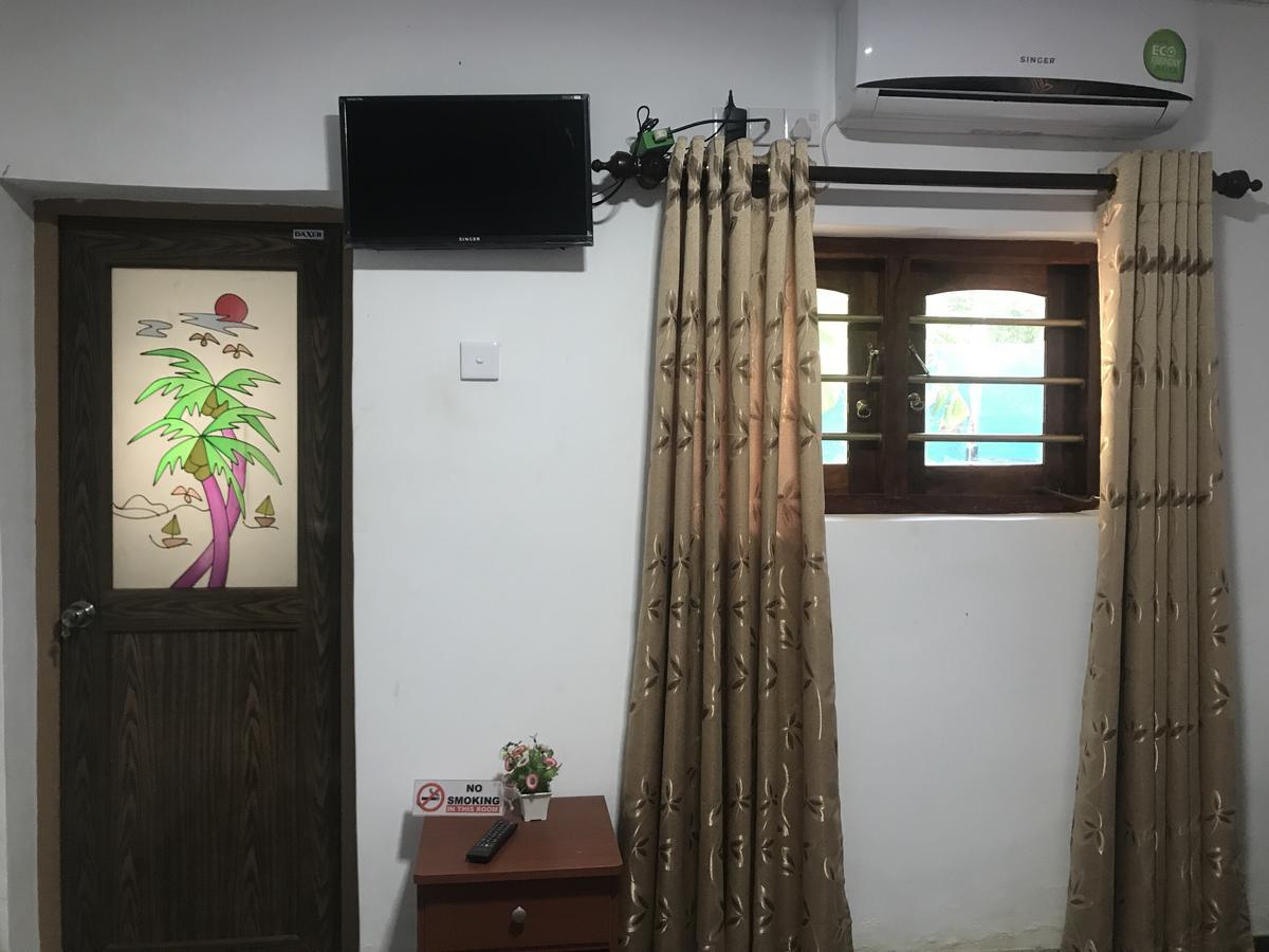 Hotel Camorich Tissamaharama Extérieur photo