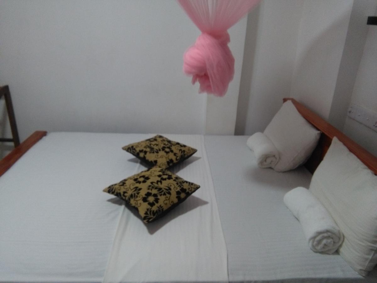 Hotel Camorich Tissamaharama Extérieur photo