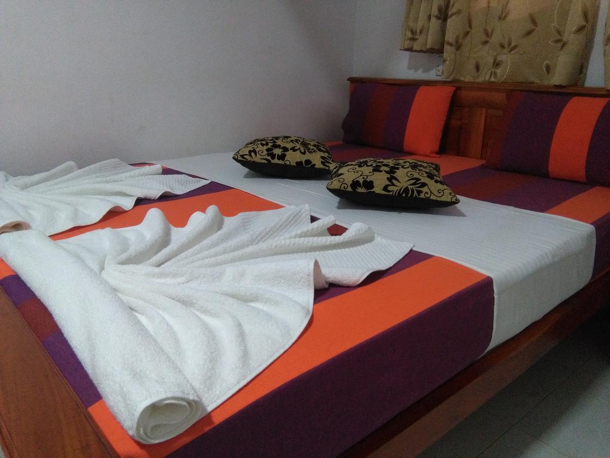 Hotel Camorich Tissamaharama Extérieur photo